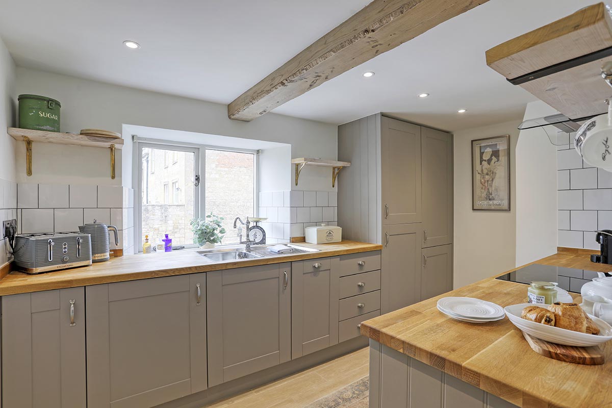 Thumbnail Image 4